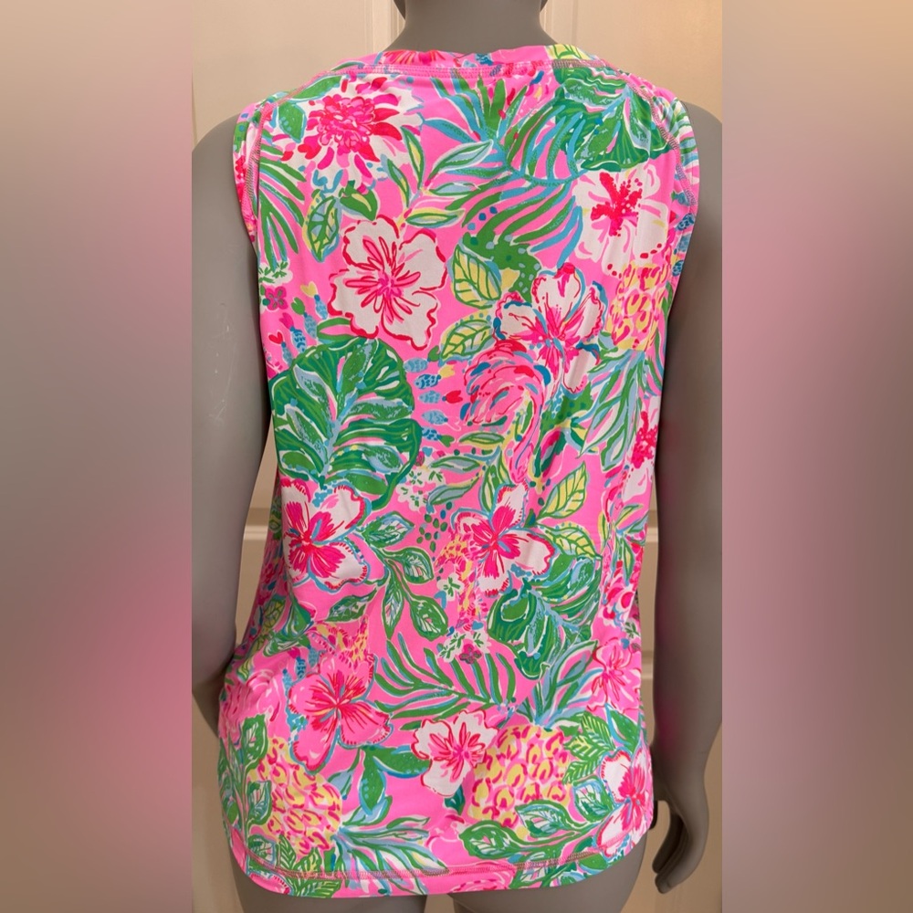 Luxletic top by Lilly Pulitzer. Size XL - Picture 2 of 6